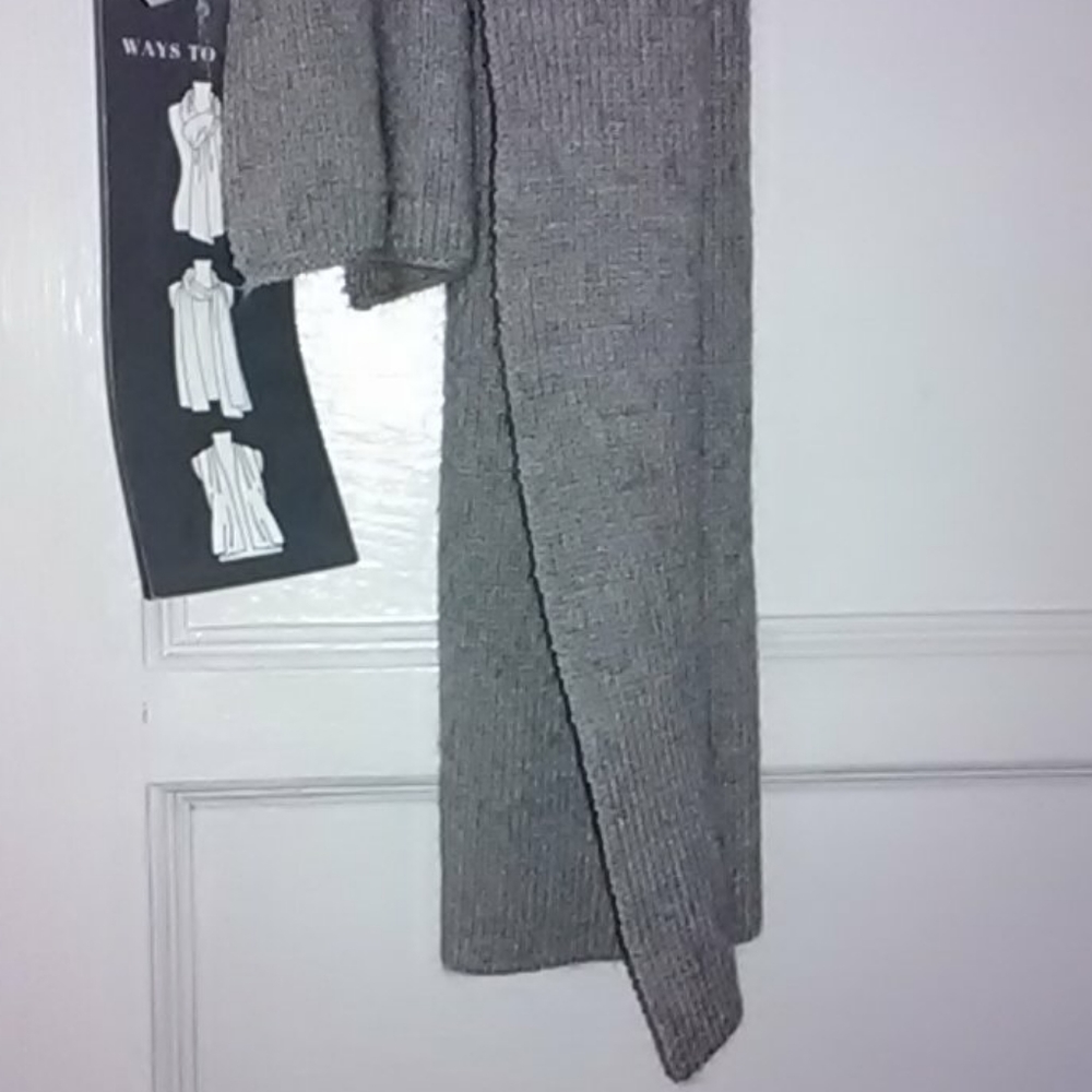 COPY - grey scarf NWT
